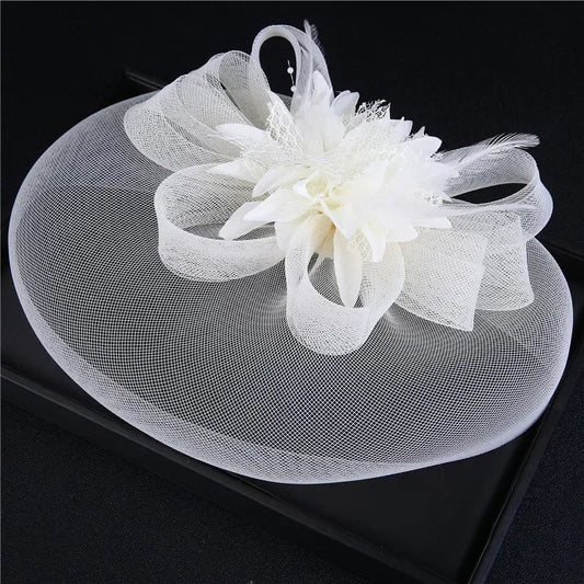 Feather & Mesh Fascinator Hairpin – Elegant Hair Accessory for Weddings, Parties & Special Events