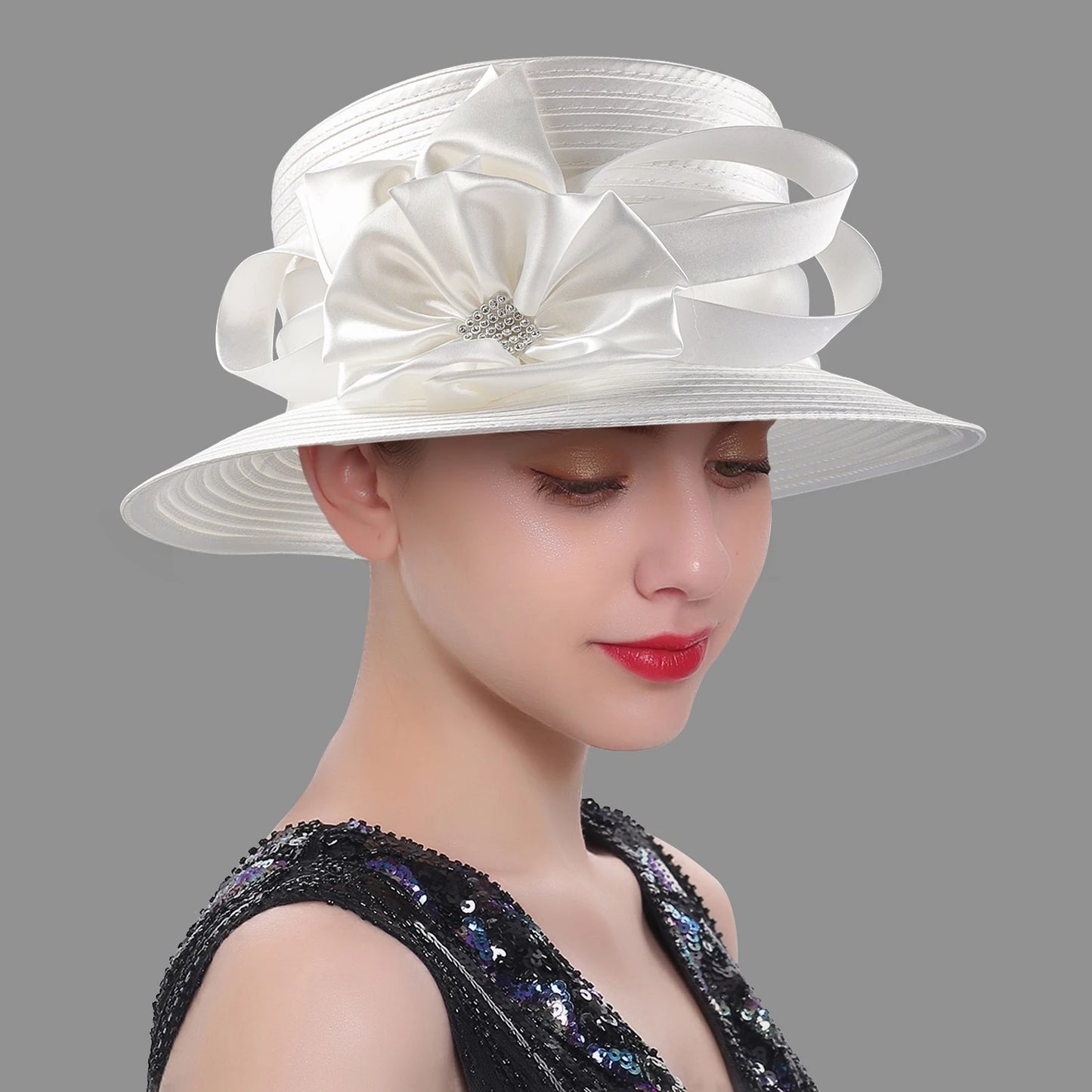 Deluxe White Church Hat – Elegant Satin Party & Banquet Hat with Chains & Flowers, Perfect for Formal Events & Photography